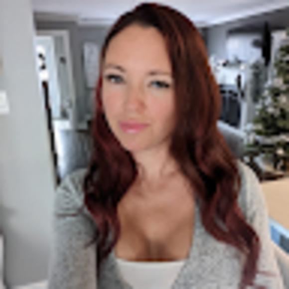 Meet your Posher, Claudia - Picture 1 of 1